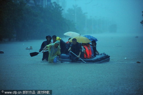 Heavy rains hit Hainan