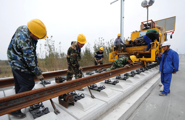 Train from Beijing to Shanghai in 4 hours on track