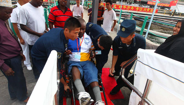 Kenyans get free medical care on Chinese ship