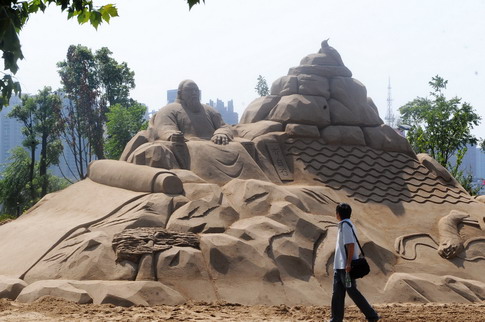 Sand sculpture festival held in C China