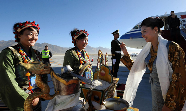 Tibet's fifth civil airport starts operation