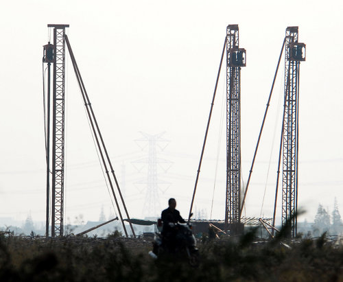 Shanghai Disneyland starts construction