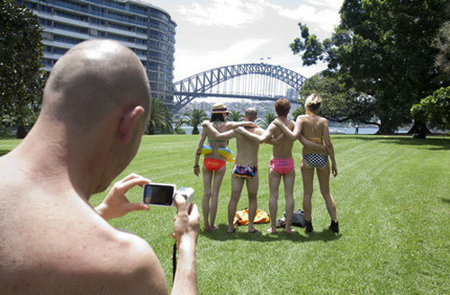 Swimwear parade in Sydney to challenge Guinness record