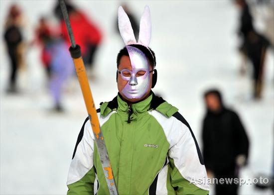 Creative ski games to welcome 2011