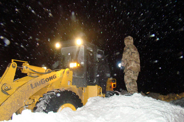 Snowfall sweeps many parts of China