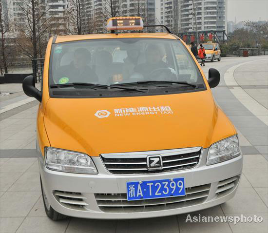 Electric taxis start to run in Hangzhou