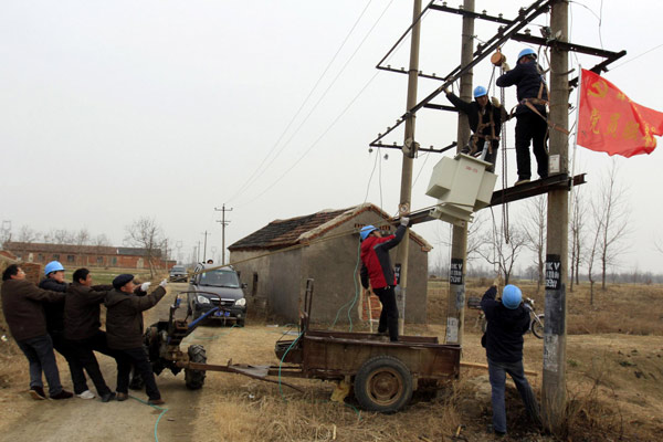 Chinese farmers battle against drought