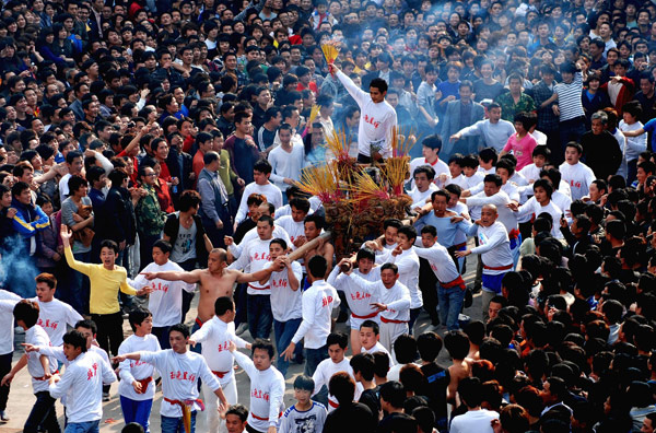 Village holds good harvest parade