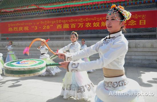 Lhasa celebrates third annual Serfs Emancipation Day