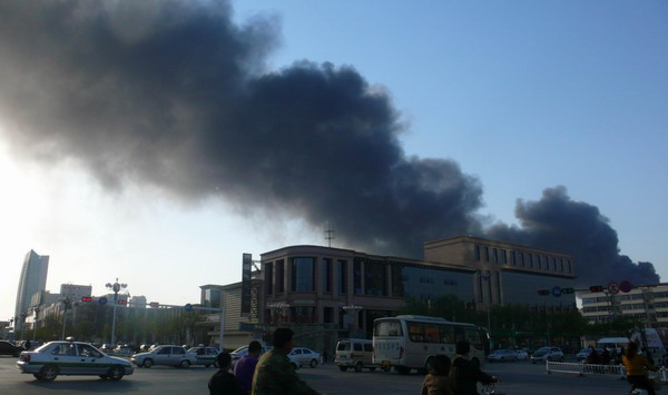 1 killed in warehouse fire in N China