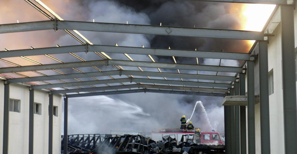 1 killed in warehouse fire in N China