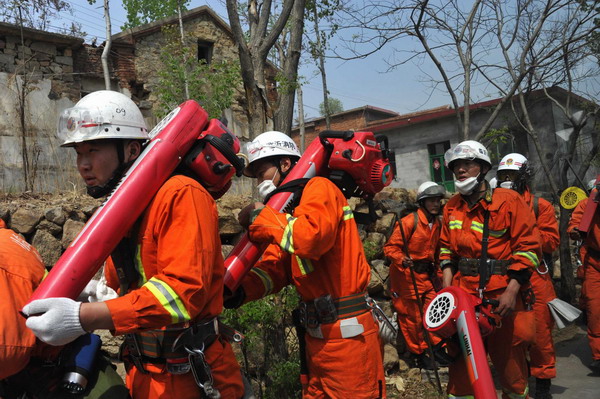 Mountain fire rekindled in E China