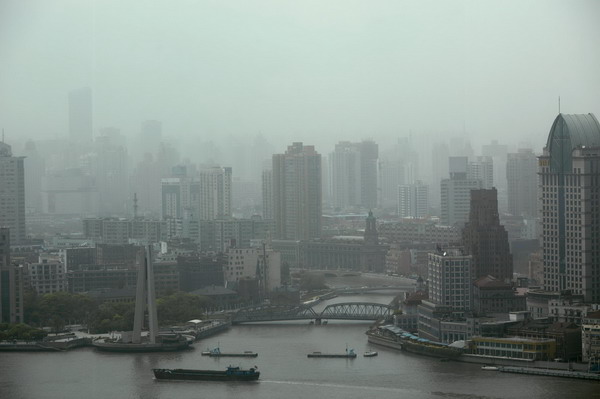 Sandstorm brought severe air pollution in Shanghai