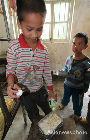 Poor children's malnutrition lunch