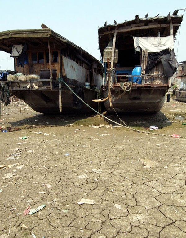 Severe drought ravages Central and East China