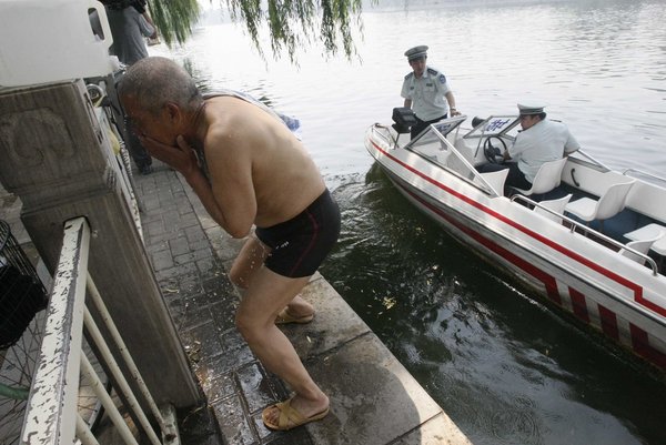 Boat patrols to stop lake swimmers