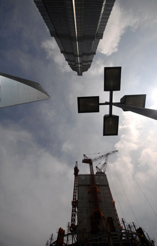 Shanghai Tower grows taller