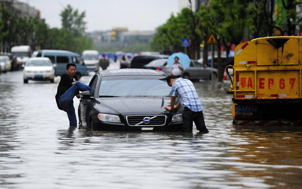 Slack drainage turns cities into lakes