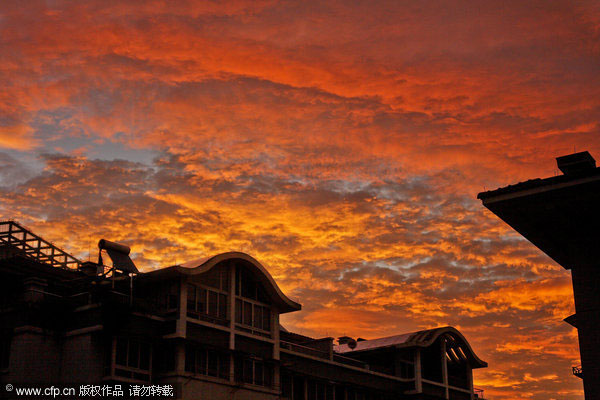 Fiery start to the day in Zhejiang