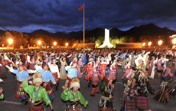 Fireworks celebrate Tibet's key anniversary