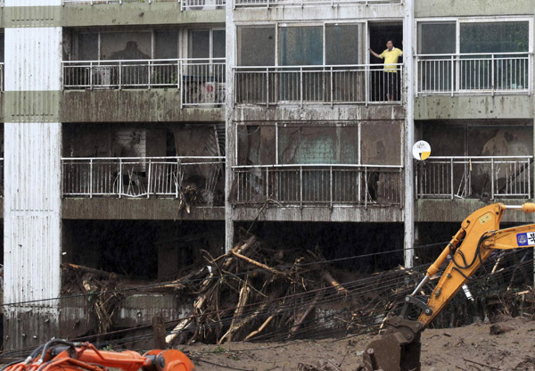 Rain sets off mudslide in South Korea