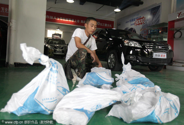 300 kilograms of coins trouble car deal