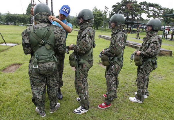 South Korean students train in military camp