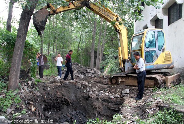 Drought-induced craters in Shandong