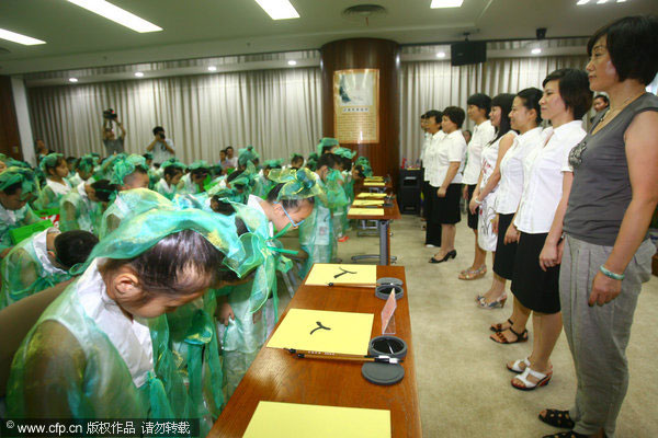 Ancient-style ceremony held for new pupils