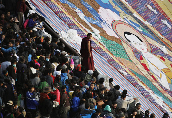 Shoton Festival celebrated in Tibet