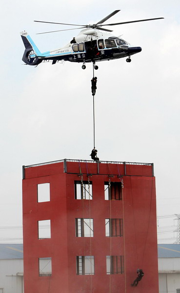 Shanghai stages largest anti-terror drill