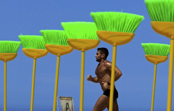 Protesters call for sweeping off corruption in Brazil