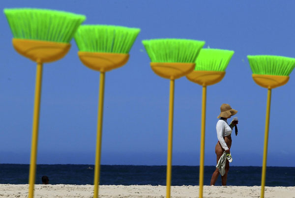 Protesters call for sweeping off corruption in Brazil