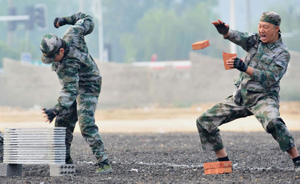 Air-raid, anti-terror drill staged in SW China