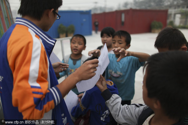 Container community for migrant children