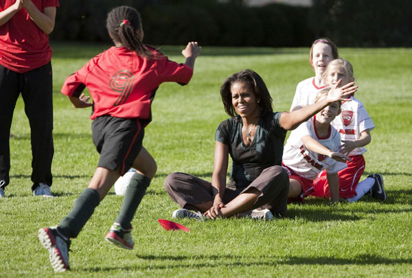 US first lady shows off soccer skills at WH