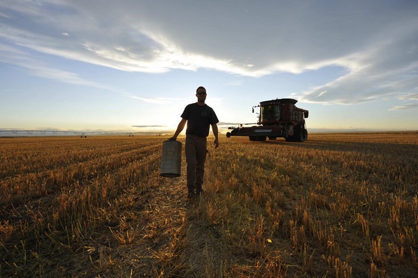 7 Billion People Special: Feeding the world