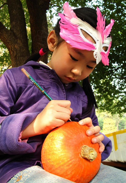 Pumpkin lamp creation for Halloween