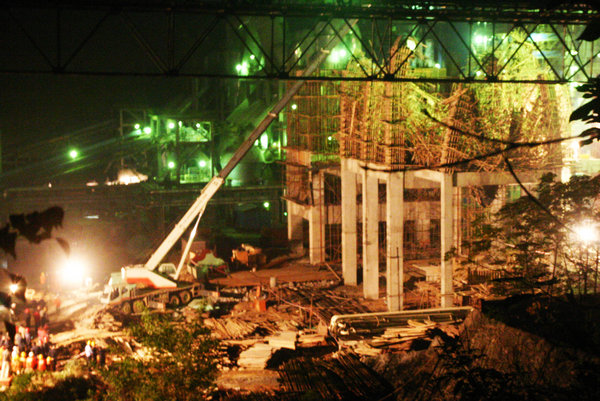 Scaffold collapse in E China kills at least 2