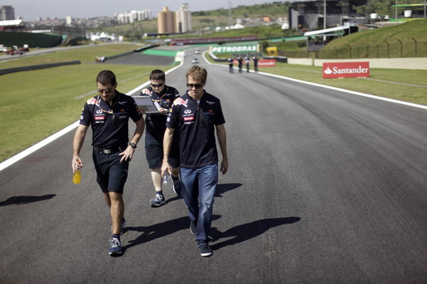 F1 drivers hit the track ahead of match...on bicycle