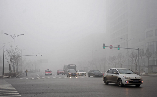 Dense fog shrouds east and north China