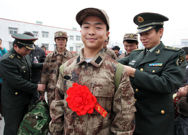 Shaolin kungfu star enlisted in the army