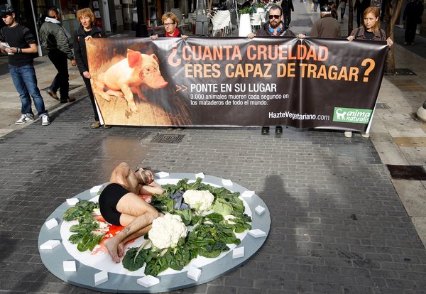 Animal rights activists serve up their message