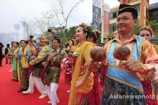 Festive 3-day party in S China's Hainan