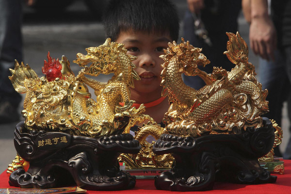 Dragon decorations usher in the Chinese New Year