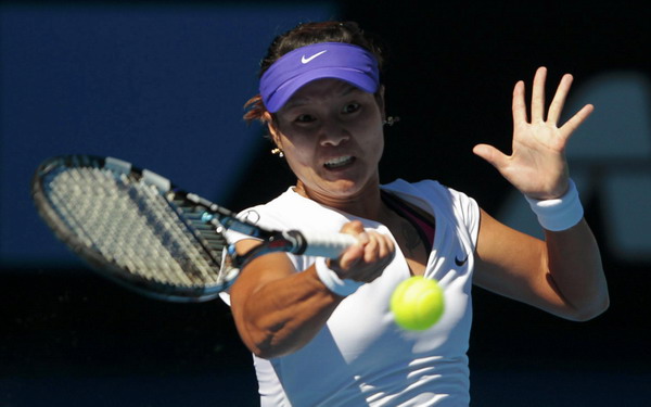 Li squanders 4 match points in loss to Clijsters