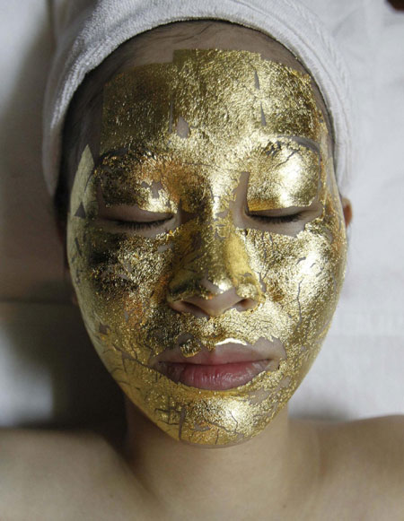 24k gold leaf face mask therapy