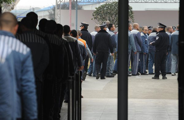 1,300 prisoners transferred in Chengdu