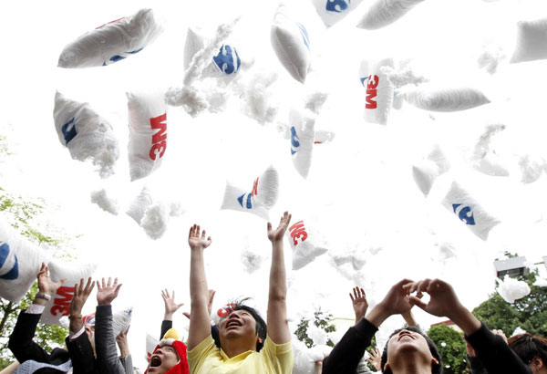 International Pillow Fight Day