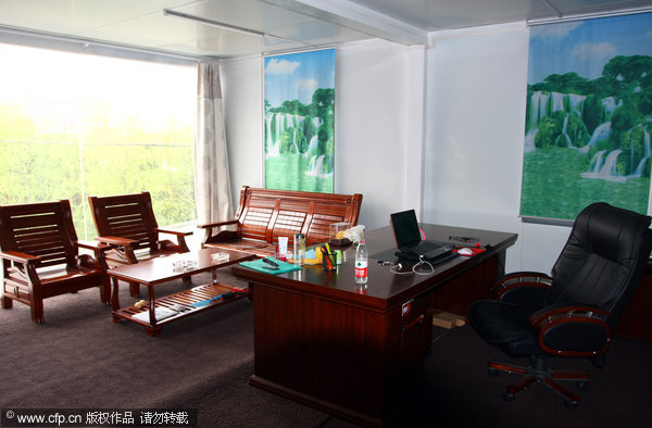 Container apartments rent for 8 yuan a day